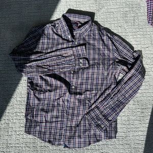 Men’s untuckit button-down shirt